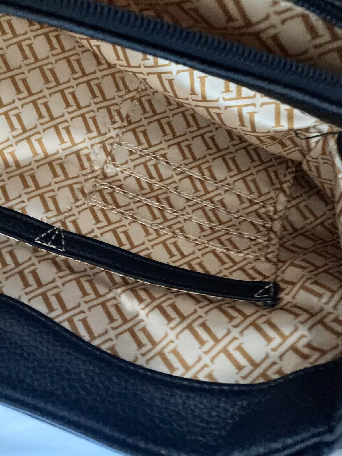 Tignanello Damen Echt Leder Shopper, schwarz – Bild 4