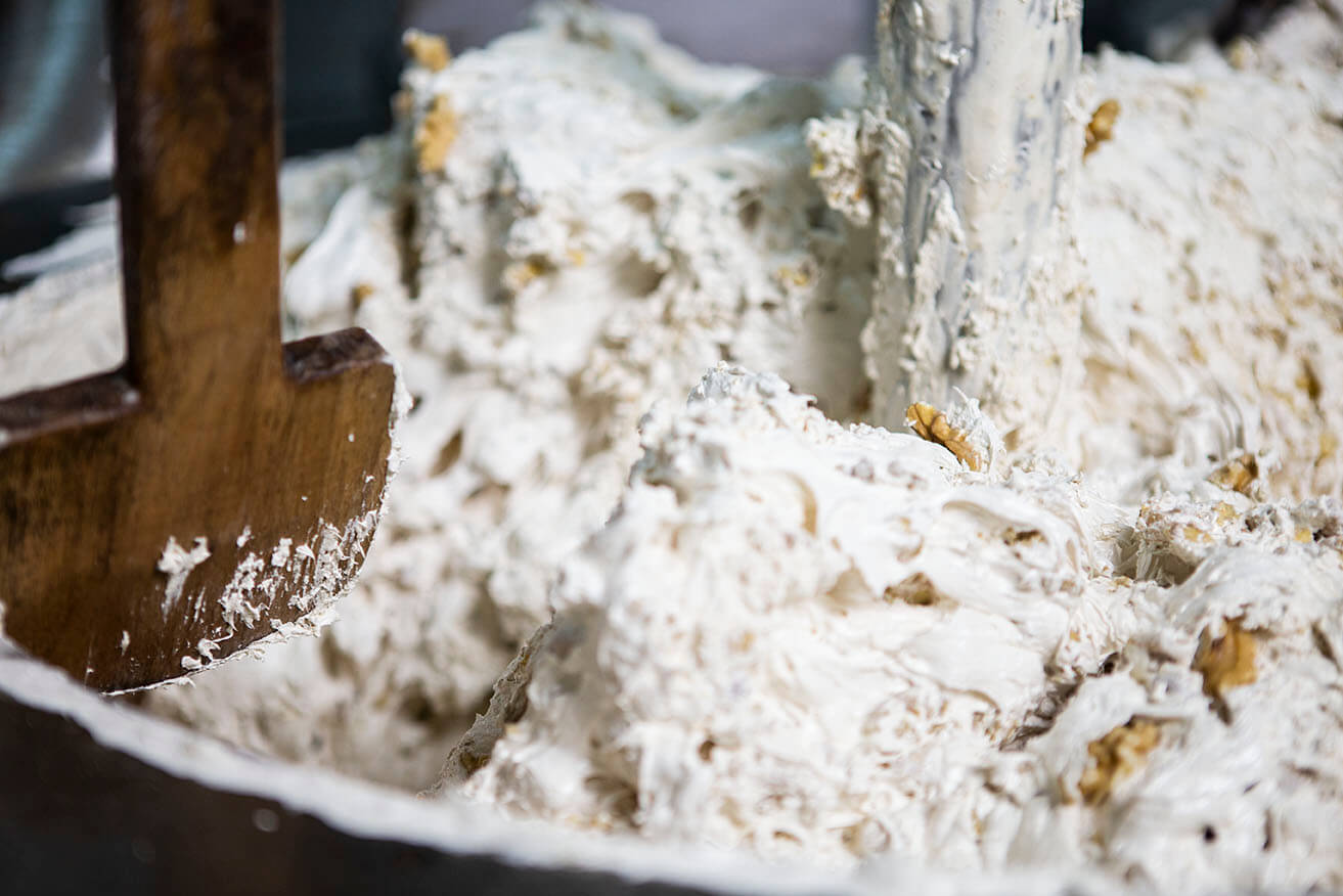 Torrone mit Haselnüssen aus Sardinien – Bild 7